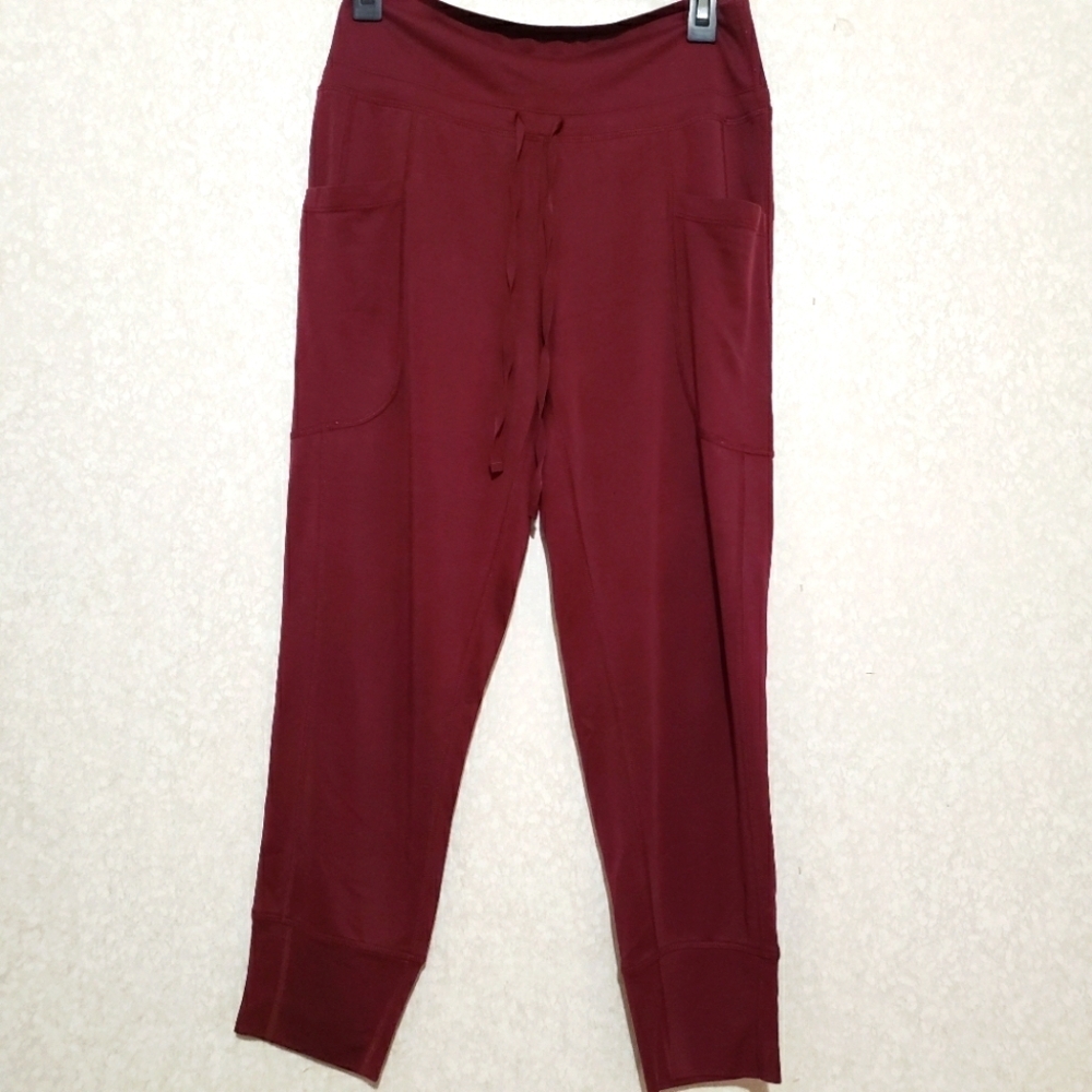 FABLETICS. Women's Burgundy Casual Pants SIZE:SMALL